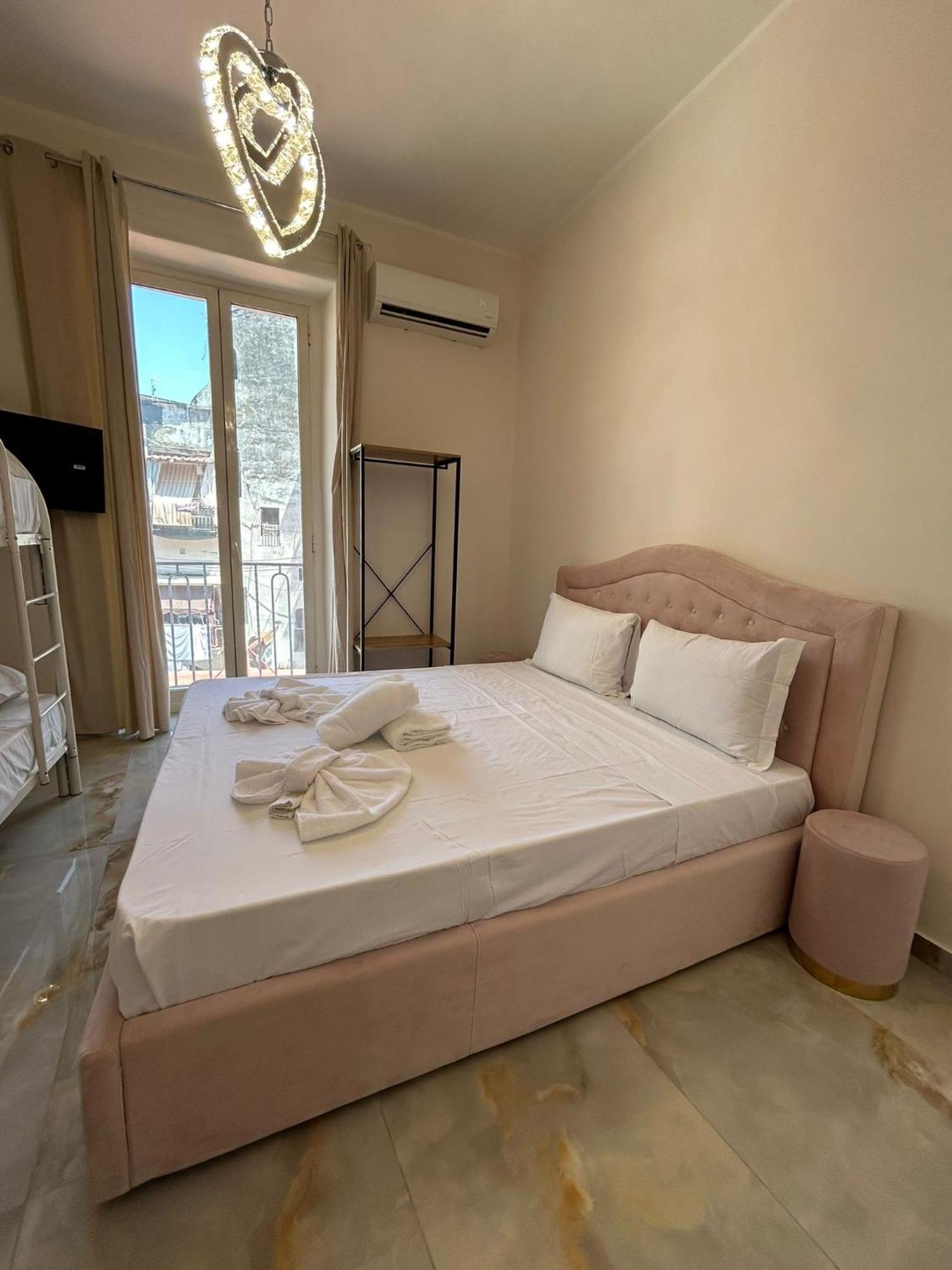 Valentino House Vico Mattonelle 48 Appartement Napels Buitenkant foto