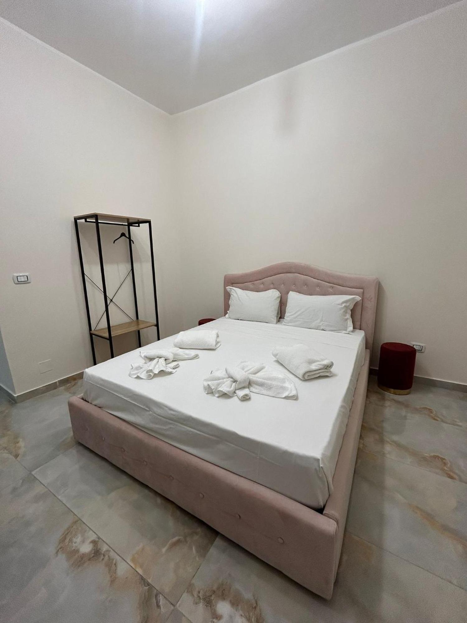 Valentino House Vico Mattonelle 48 Appartement Napels Buitenkant foto